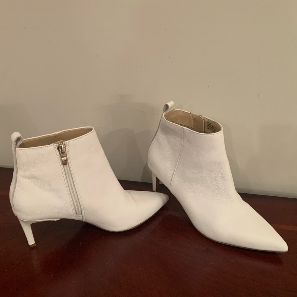 Leather White Ankle Boots by En Thread